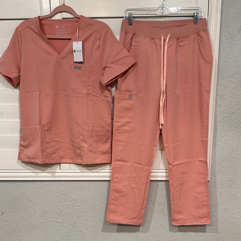 Figs Women's Top in Coral